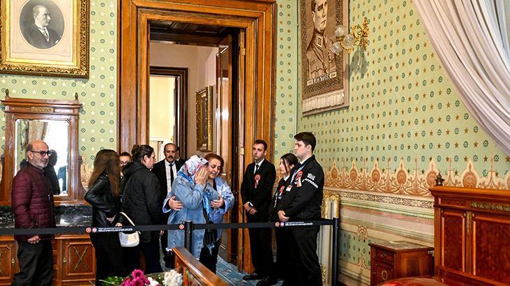 Dolmabahçe’ye binlerce kişi akın etti