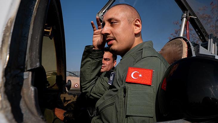 Kanser hastası Tolga’nın pilotluk hayali gerçek oldu