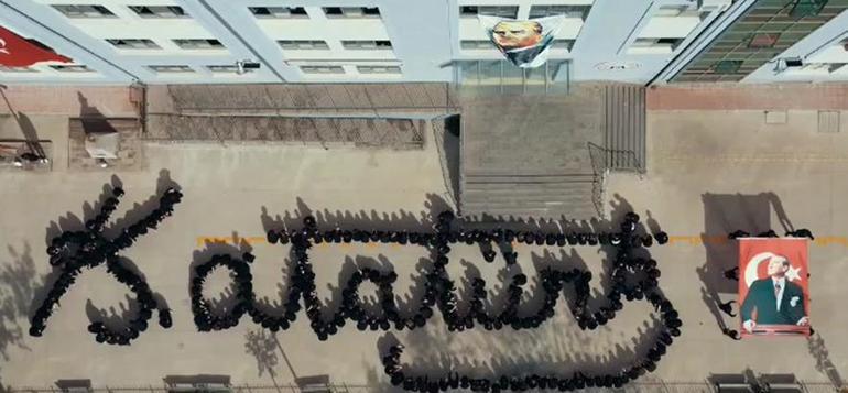 Öğrenciler, Atatürk'ü koreografilerle andı