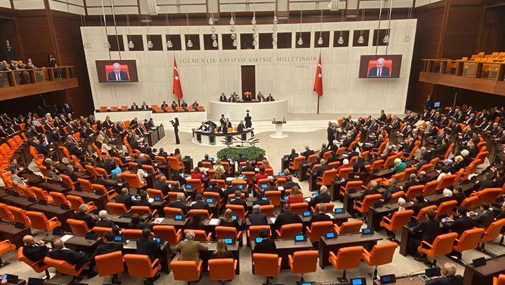 AK Parti Terörsüz Türkiye süreci raporunu TBMM Başkanlığı’na sundu
