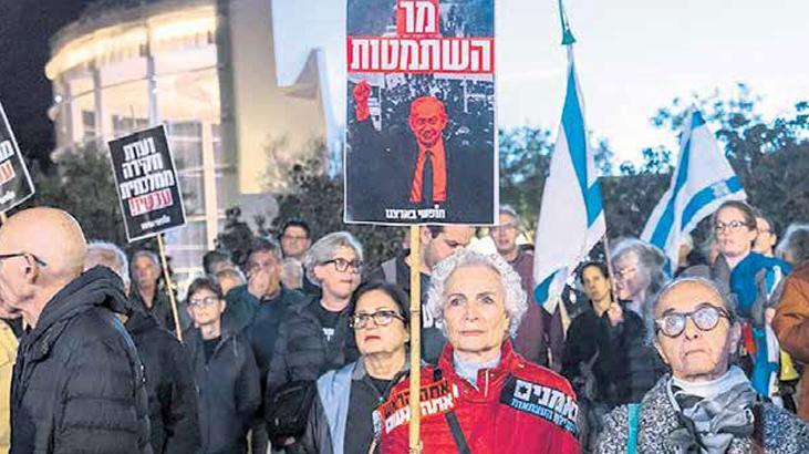 İran’a yeni saldırı peşinde