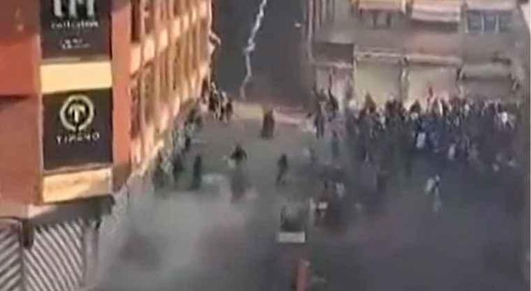 İran sokakları alev alev! Hamaney'den Trump'a rest