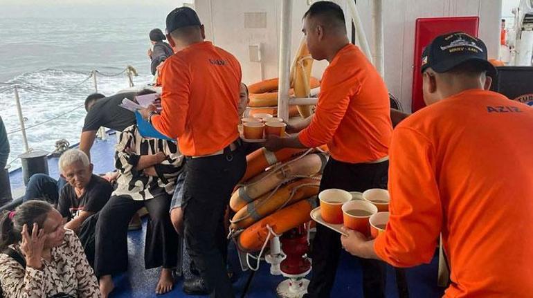 Filipinler'de 359 kişiyi taşıyan feribot battı! Çok sayıda ölü var
