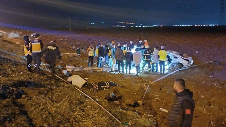 Batman’da iki otomobil çarpıştı! 3 ölü, 3 yaralı