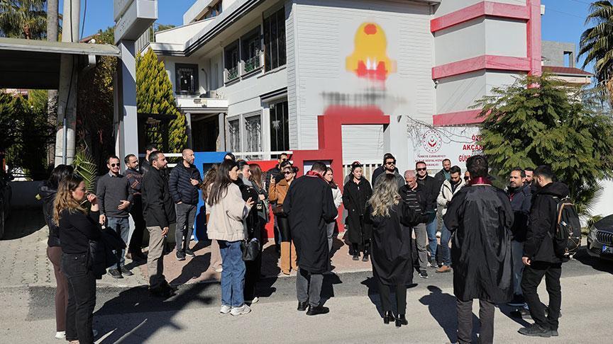 Karne almaya gelen veli ve öğrencilere 170 bin liralık şok! ‘Öğretmen ve öğrencilerin ağladığını gördük’