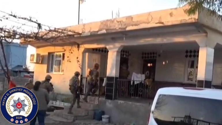 Araçları bozulsa da soygundan vazgeçmediler! 3 dakikada 24 milyonluk altın vurgunu