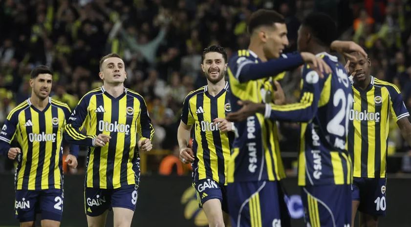 Fenerbahçe, Samsunspor’u 2 golle geçti
