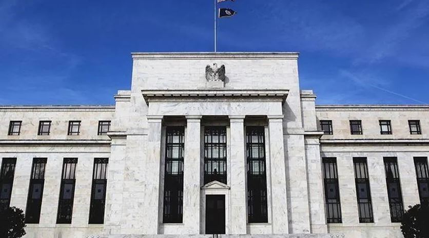 Merakla bekleniyordu! Fed, 2026’nın ilk faiz kararını açıkladı
