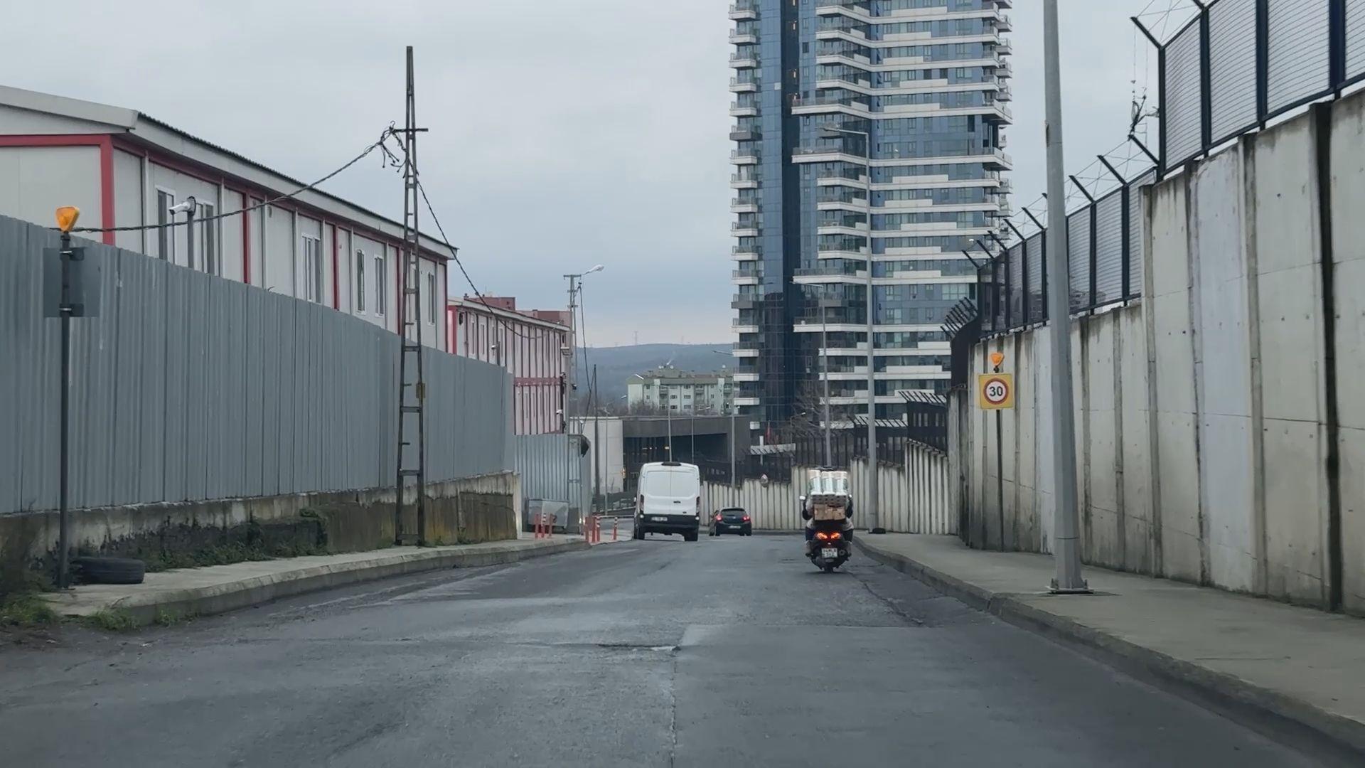 Magandalar havaya ateş açıp kayda aldı! Savunmaları dehşete düşürdü: Cezaevindeki arkadaşım için yaptım