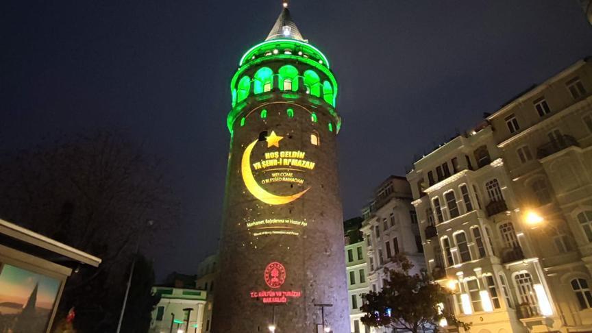 Galata Kulesi’nde ramazan ışığı