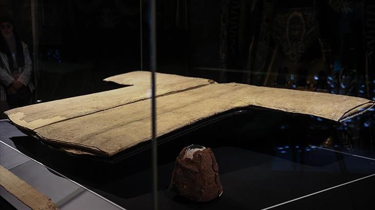 Hırka-i Şerif İstanbul’da ziyarete açıldı