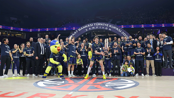 Türkiye Kupası’nda Beşiktaş’ı yenen Fenerbahçe Beko şampiyon oldu!