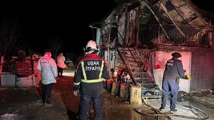 Uşak'ta korkunç olay! Prefabrik evde çıkan yangında karı koca öldü
