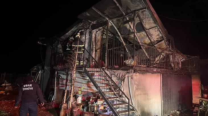 Uşak'ta korkunç olay! Prefabrik evde çıkan yangında karı koca öldü