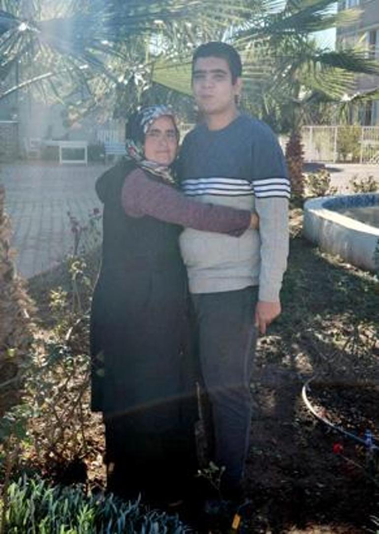 Otizmli oğlu için falezlere çıkan anneye Bakanlık el uzattı! Karar iptal edildi