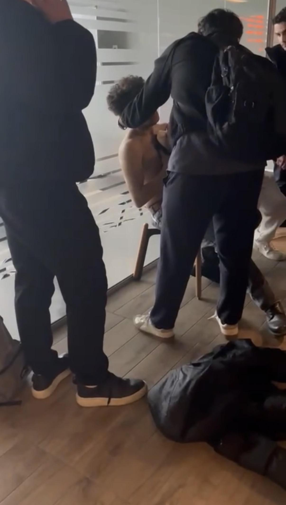 Üniversitede 'dönem ödevi' dehşeti! Göğsünde 3 bıçak darbesi