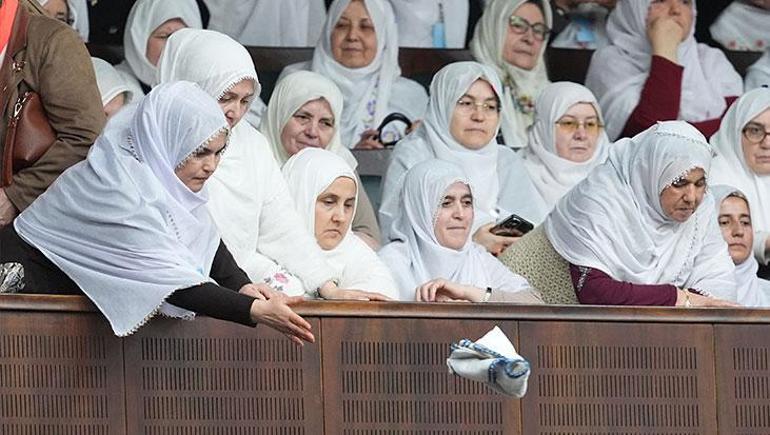 Son dakika... Cumhurbaşkanı Erdoğan'dan Özel'e mesaj tepkisi: Meyhane jargonuyla siyasetçilik oynamaktan vazgeç