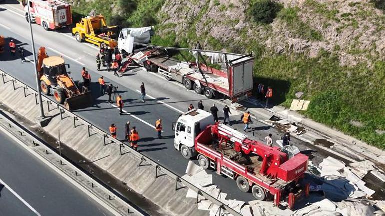 TEM'de kaza! İstanbul yönü kapandı, kilometrelerce kuyruk oluştu