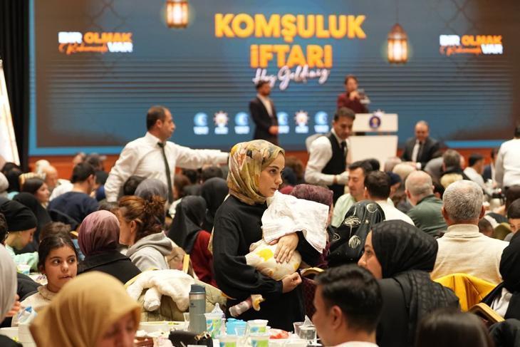 AK Parti İstanbul İl Başkanlığı'nda 'Komşuluk İftarı' düzenlendi
