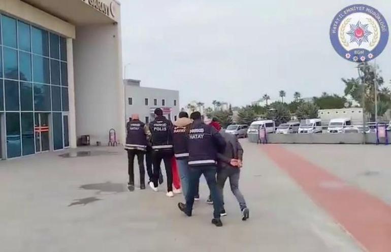 Taksiyle 2,5 milyon liralık kokain taşıdılar: 4 şüpheli tutuklandı