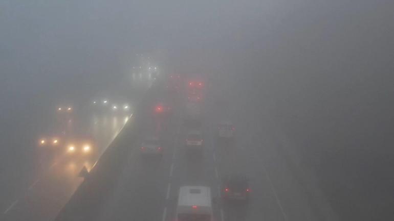 İstanbul'da yağmur ve sis etkisi! Trafik yoğunluğu yüzde 72'ye kadar çıktı