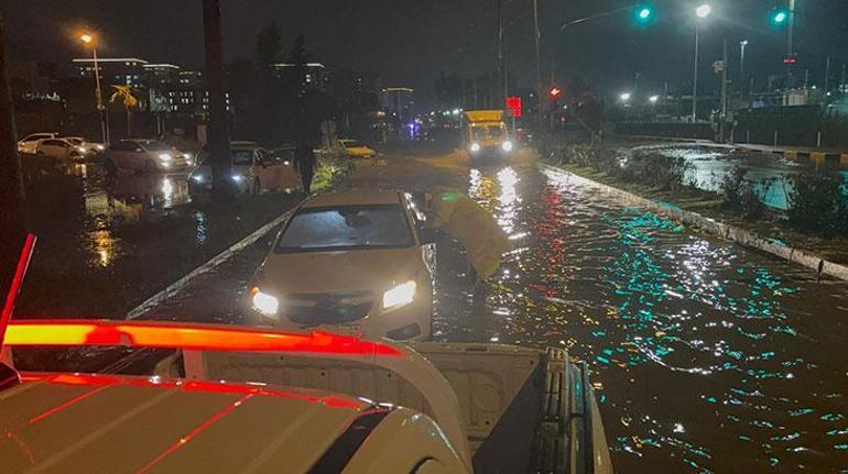 Hatay'da sağanak hayatı olumsuz etkiledi