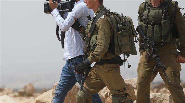 İsrail 2 Türk gazeteciyi gözaltına aldı! 6 saat tutuldular
