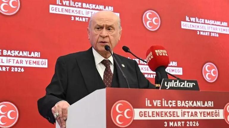MHP Lideri Bahçeli'den İran mesajı: Savaş durmazsa 3. dünya savaşının taşları döşenecek