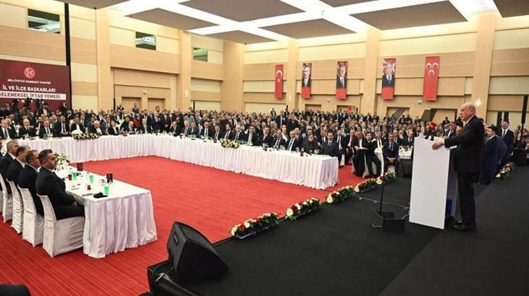 MHP Lideri Bahçeli'den İran mesajı: Savaş durmazsa 3. dünya savaşının taşları döşenecek