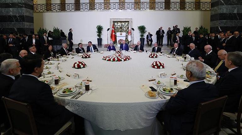 'Dünya kritik bir dönemden geçiyor' diyen Cumhurbaşkanı Erdoğan: Türkiye olarak barışın tarafındayız