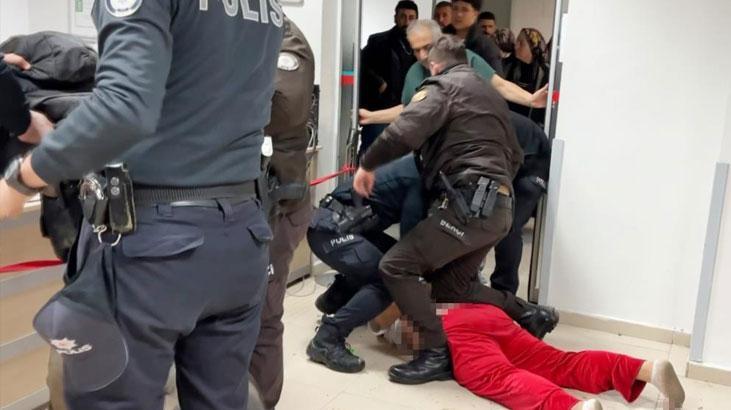 Annesinin, erkek arkadaşını bıçakladı; hastanede ortalığı birbirine kattı