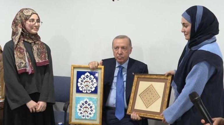 Cumhurbaşkanı Erdoğan üniversite öğrencileri ile bir araya geldi