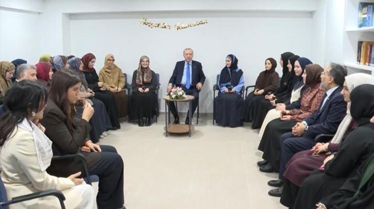 Cumhurbaşkanı Erdoğan üniversite öğrencileri ile bir araya geldi