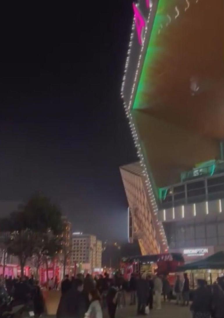 Kağıthane’de AVM’de yangın: Ekiplerin müdahalesi ile yangın söndürüldü