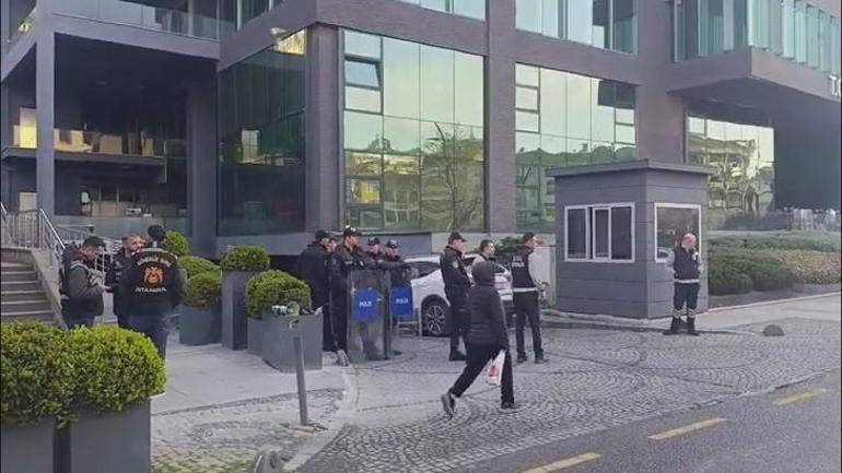 Son dakika... Üsküdar Belediyesi'ne operasyon: 20 kişi gözaltına alındı