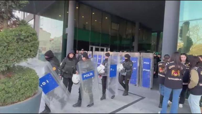 Son dakika... Üsküdar Belediyesi'ne operasyon: 20 kişi gözaltına alındı