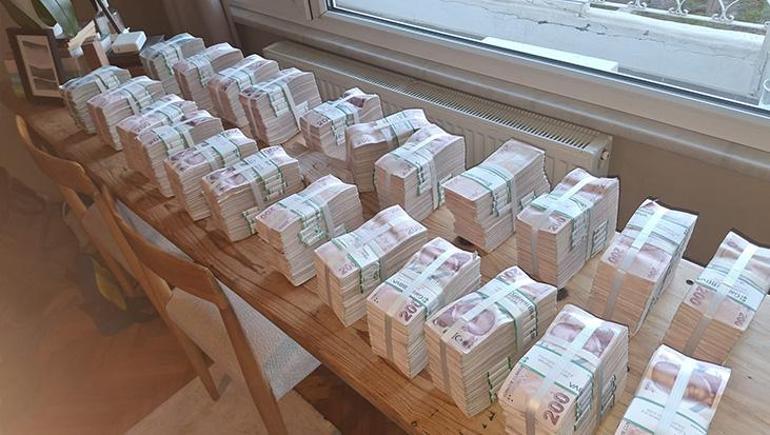 Son dakika... Üsküdar Belediyesi'ne operasyon: 20 kişi gözaltına alındı