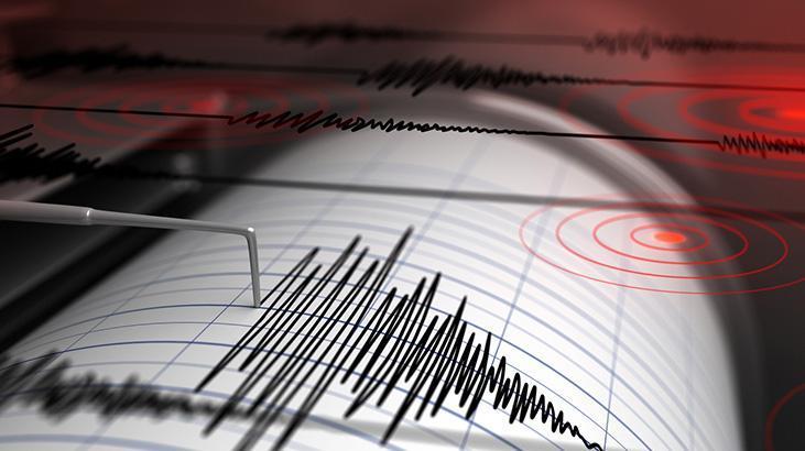Endonezya’da 7.4 şiddetinde deprem! Tsunami uyarısı