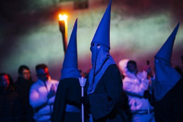 İspanya’da ‘ölüm’ sokaklara indi! Nefesler kesildi, tüyler ürperten görüntüler