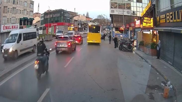 Ümraniye’de aniden duran araca motosiklet çarptı! O anlar böyle kaydedildi