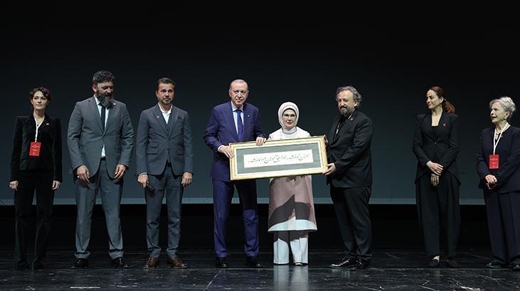 Cumhurbaşkanı Erdoğan, ‘Bir Adam Yaratmak’ filminin galasına katıldı