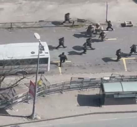 Son dakika... İsrail Konsolosluğu önünde çatışma! Teröristlerin kimlikleri belli oldu: Saldırganlardan ikisi kardeş