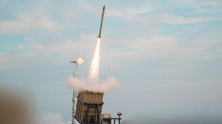 İran: Nükleeri sonra konuşalım