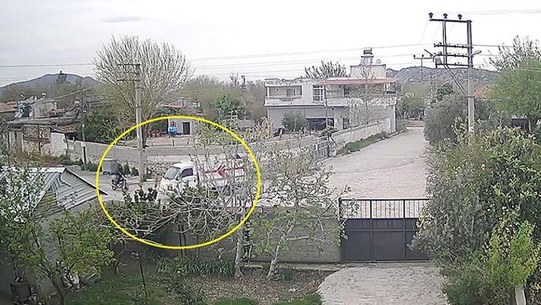 Motosiklet ile pikap çarpıştı! 58 yaşındaki sürücü hayatını kaybetti