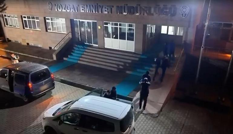 Yozgat’ta operasyon: Yolcu otobüsünün bagajında 53 kaçak göçmen yakalandı