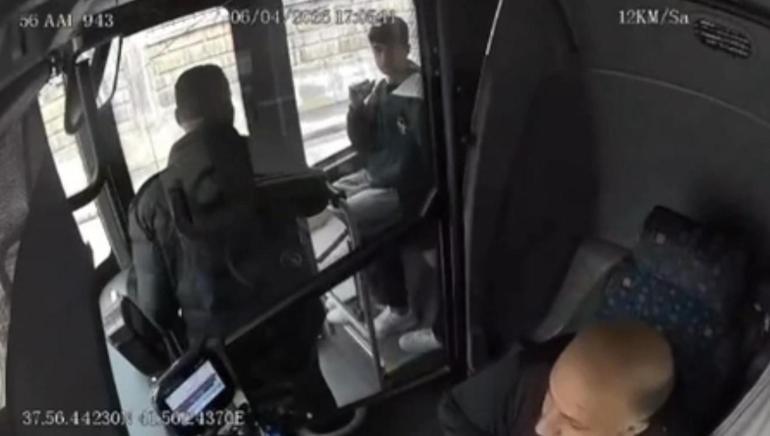 Direksiyon başında hayat kurtardı! Fenalaşan yolcu için güzergahı değiştirdi