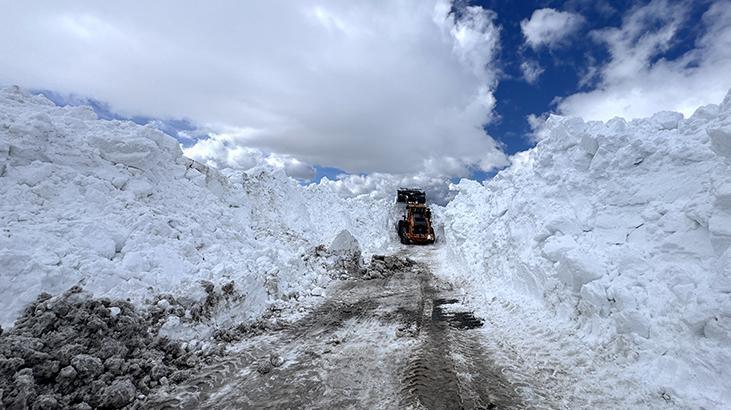 4 aydır kar nedeniyle kapalı olan Ardahan-Ardanuç kara yolu ulaşıma açıldı