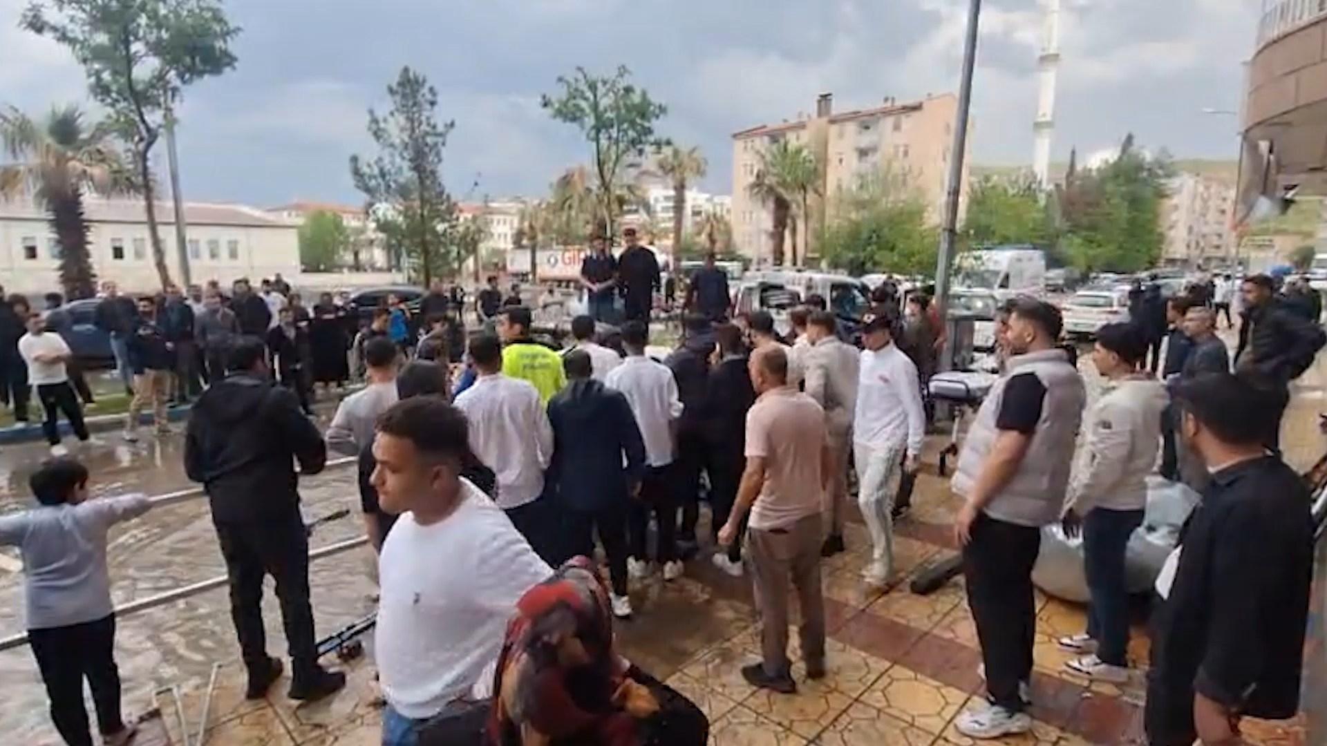 Gaziantep ve Şanlıurfa'yı 'Süper hücre' vurdu! 1 ölü, çok sayıda yaralı var; birçok okulda eğitime ara verildi