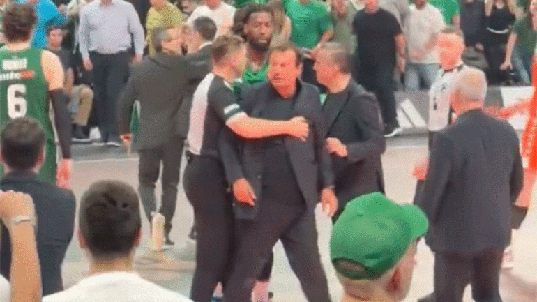 Panathinaikos'ta Ergin Ataman çılgına döndü! Hakemler sakinleştirdi