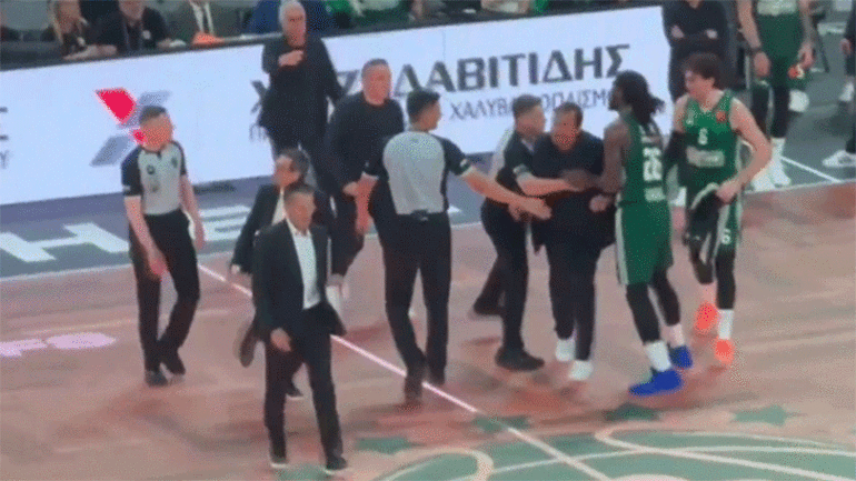 Panathinaikos'ta Ergin Ataman çılgına döndü! Hakemler sakinleştirdi